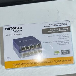 Netgear ProSafe GS-105 Five Port Gigabit Ethernet Switch